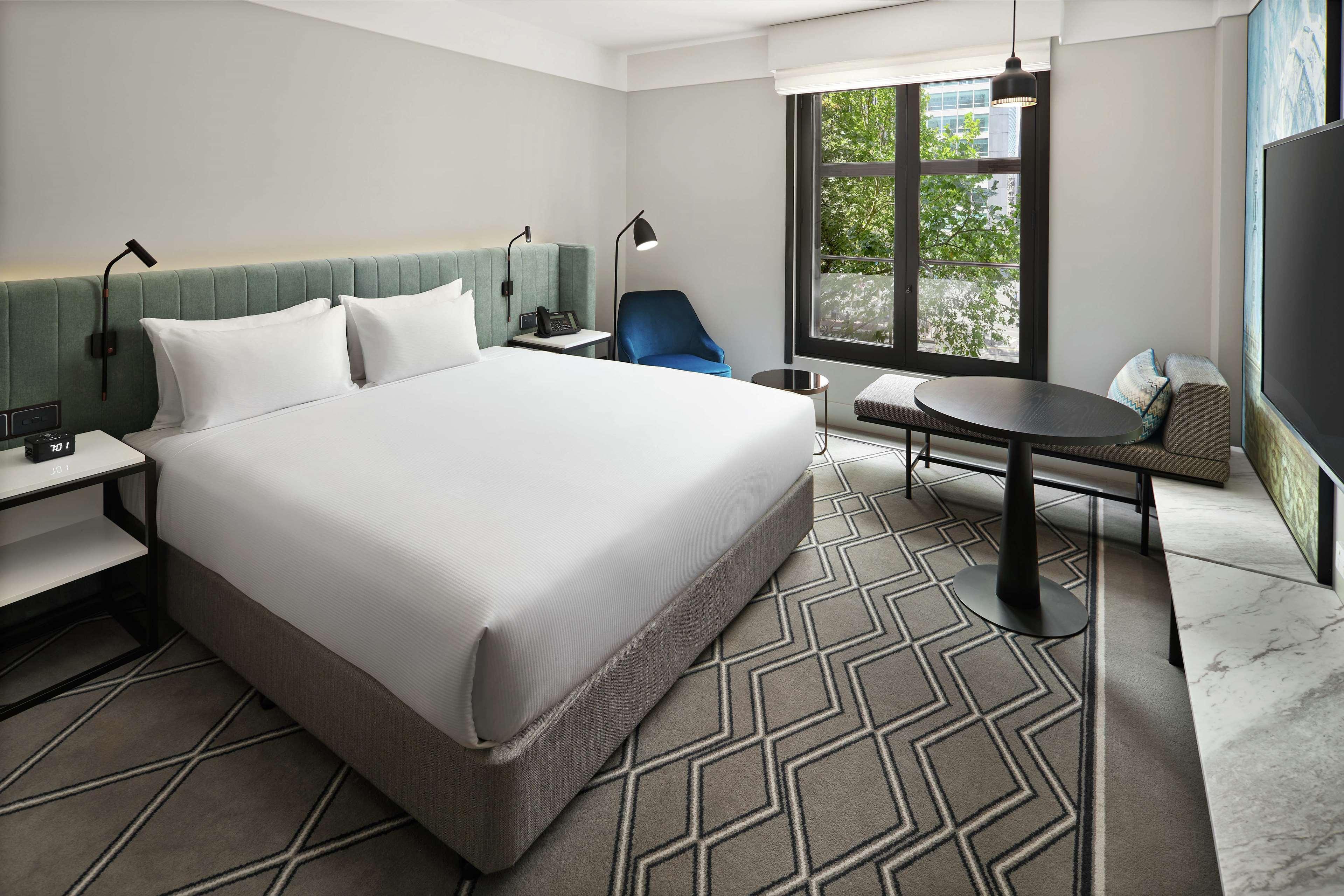 Hilton Melbourne Little Queen Street Экстерьер фото