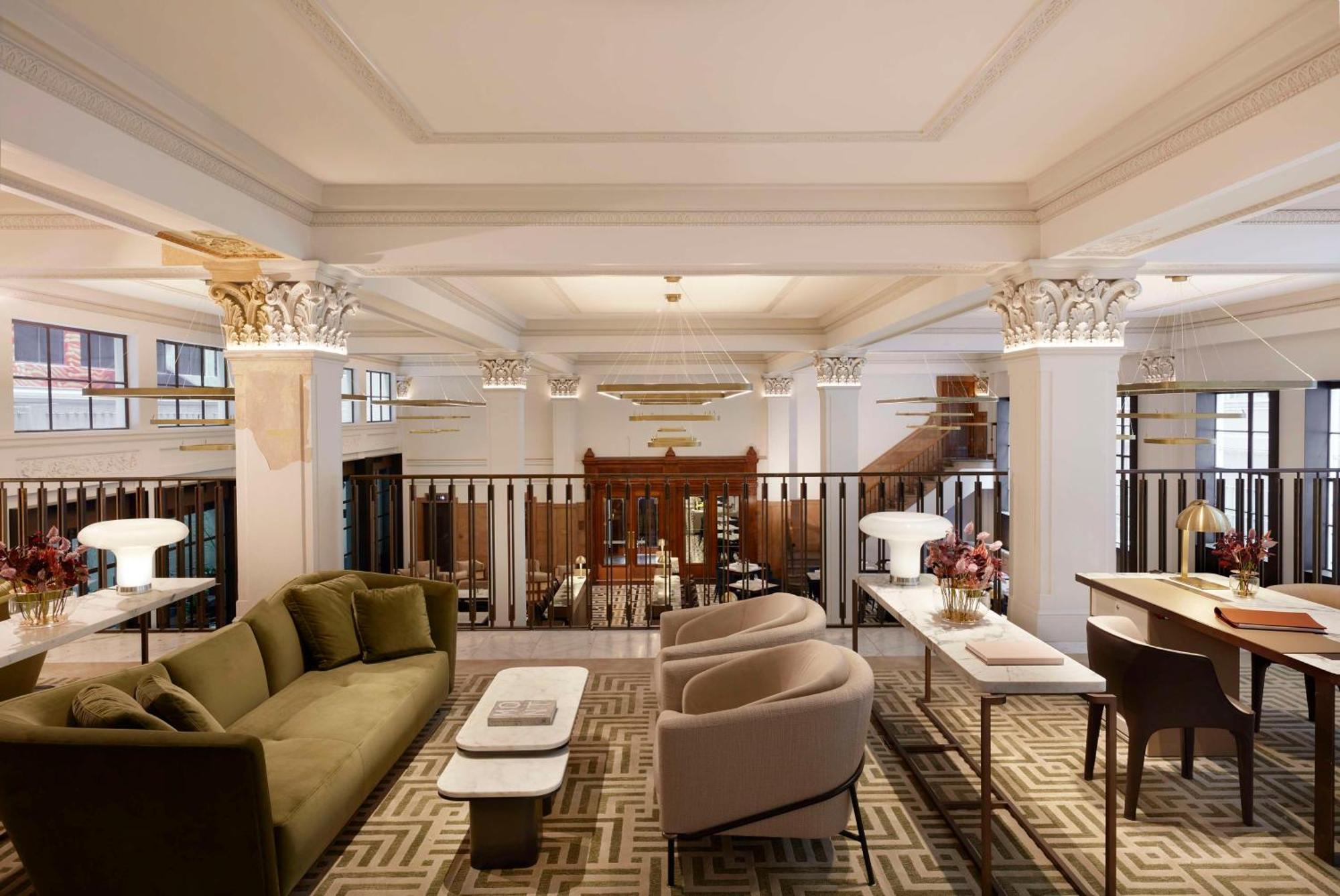 Hilton Melbourne Little Queen Street Экстерьер фото The Library at The Ivy Collection