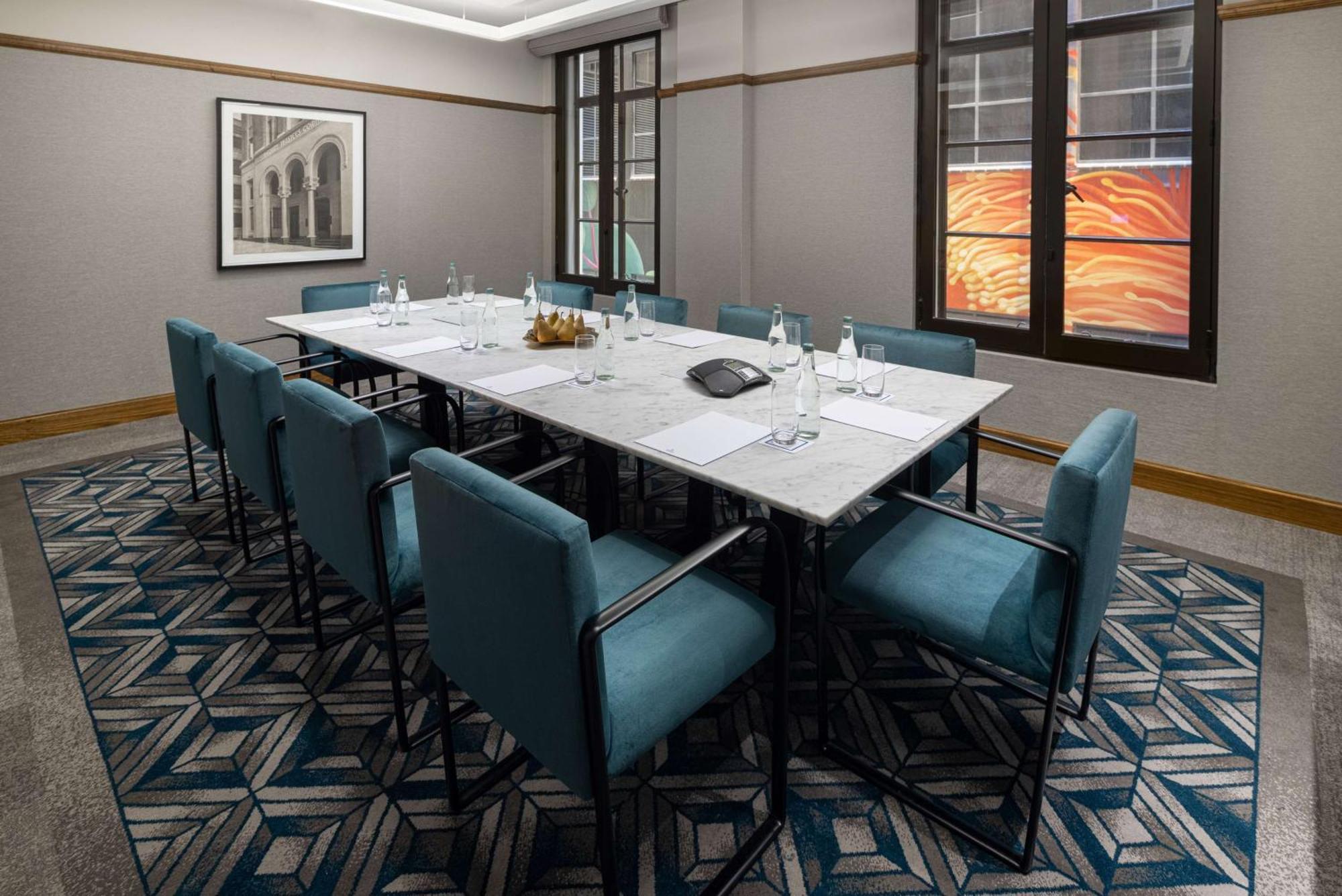 Hilton Melbourne Little Queen Street Экстерьер фото A boardroom at a hotel