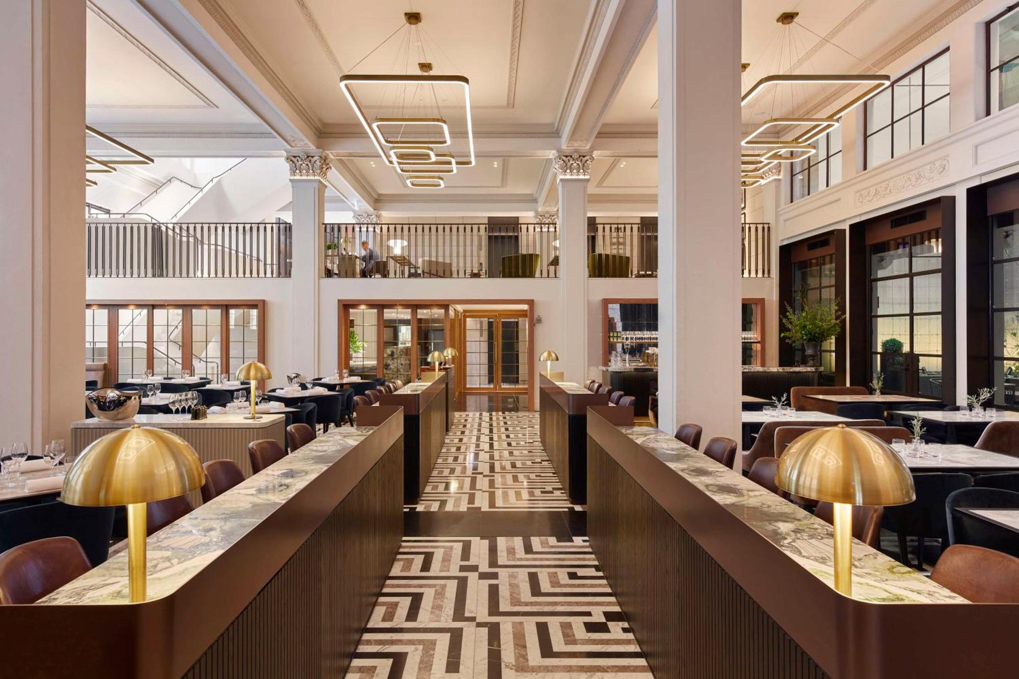 Hilton Melbourne Little Queen Street Экстерьер фото The interior of the hotel