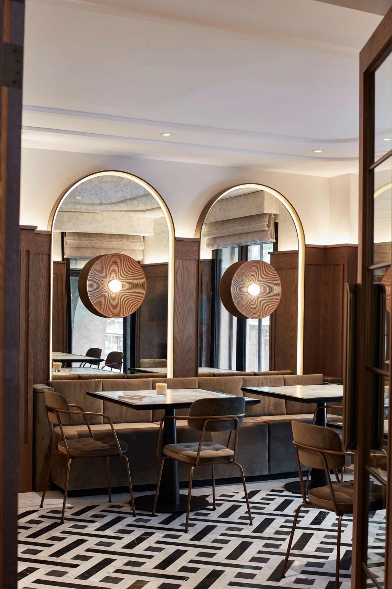 Hilton Melbourne Little Queen Street Экстерьер фото The interior of the restaurant