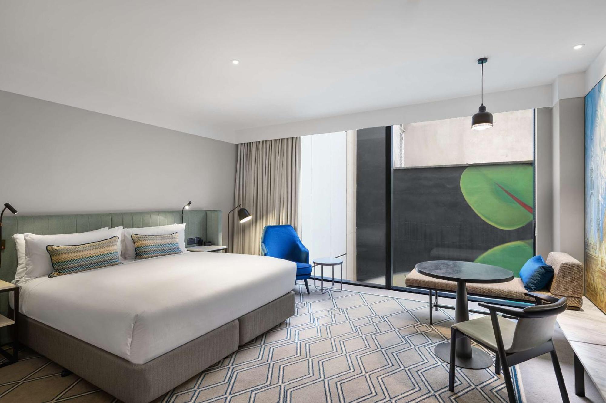 Hilton Melbourne Little Queen Street Экстерьер фото A room at the hotel